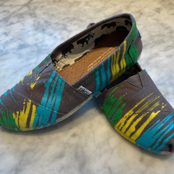 Custom made TOMS with art work by Tyler Ramsey - Picture 4 of 6